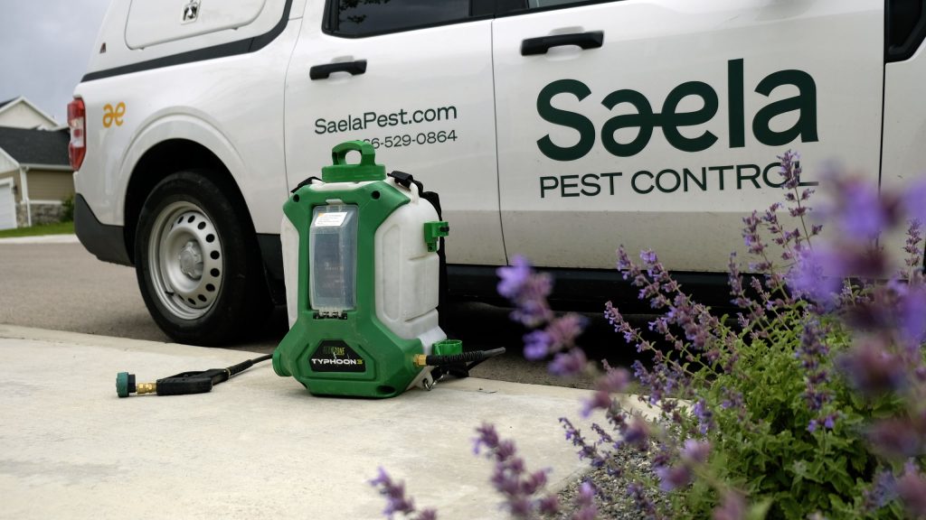 Centennial pest saela truck